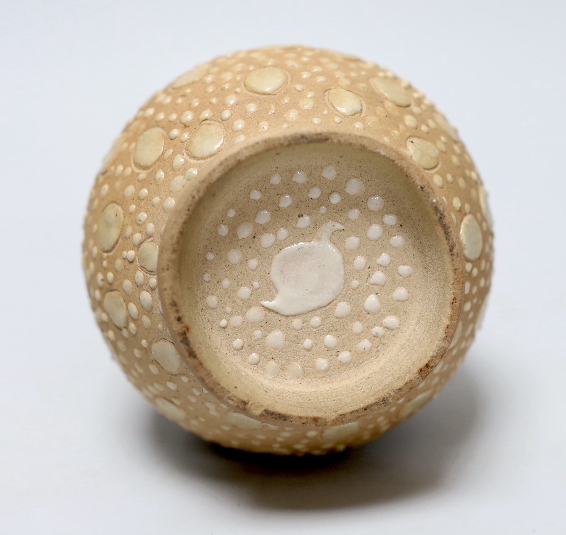 A Chinese enamelled biscuit porcelain 'chilong' vase, 21cm
